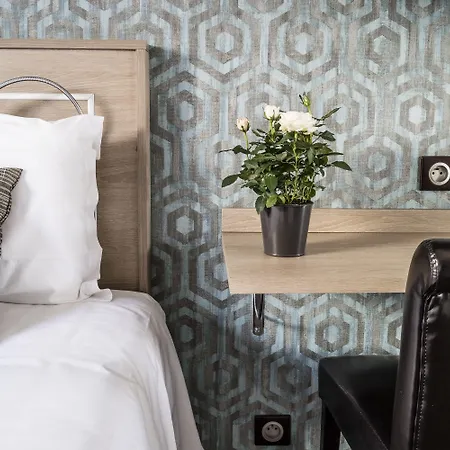 Chabrol Opera Hotel 3*