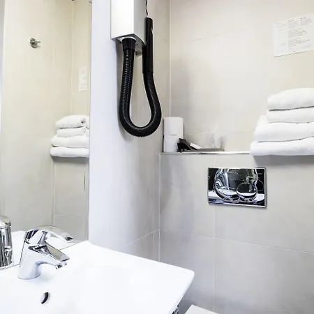 Chabrol Opera Hotel Paris