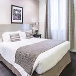 Chabrol Opera Otel