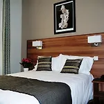 Otel Chabrol Opera