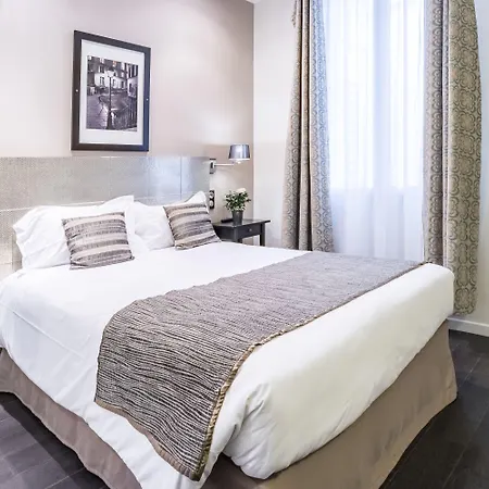 シャブロル オペラ ホテル