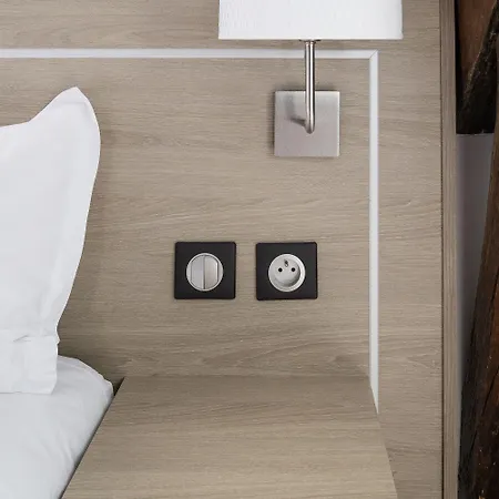 Chabrol Opera פריז