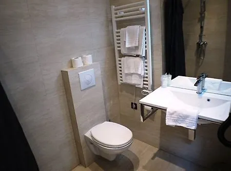 シャブロル オペラ パリ