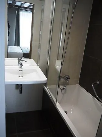 シャブロル オペラ