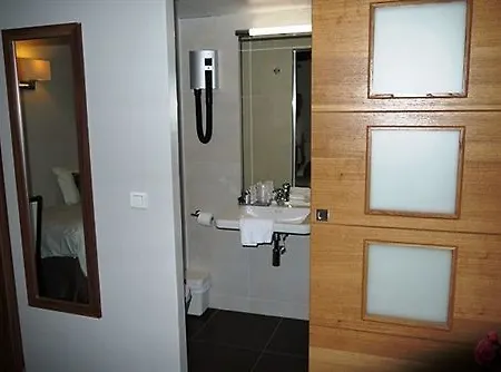 מלון Chabrol Opera פריז