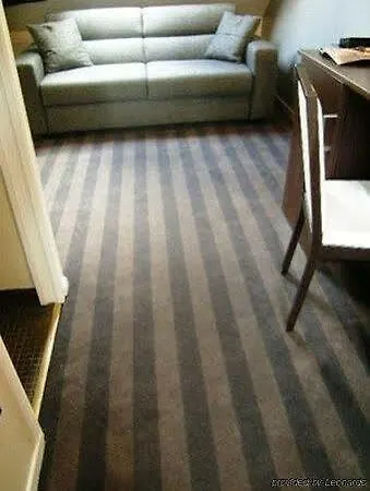 מלון Chabrol Opera 3*