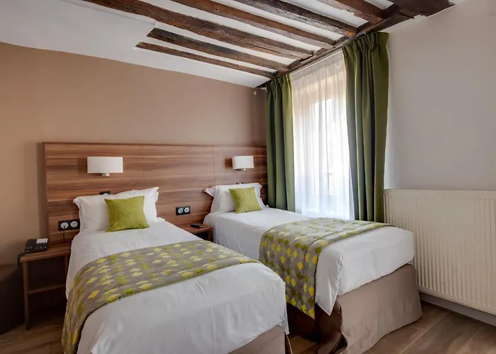 Chabrol Opera Hotel 3*