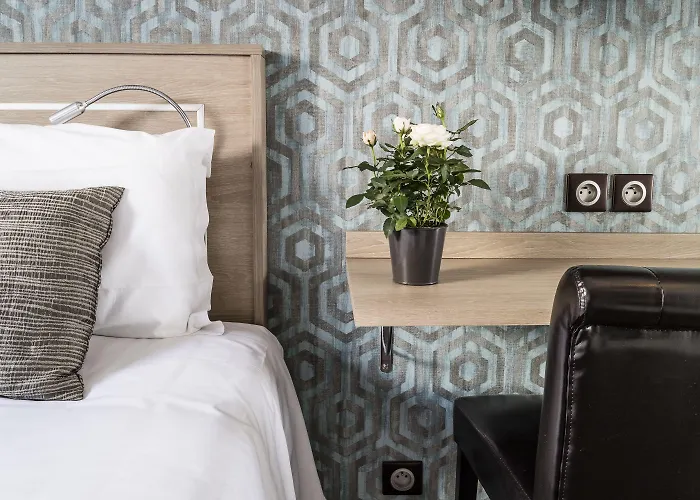 Chabrol Opera Hotel 3*