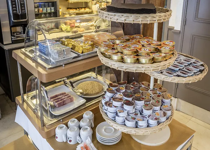 Chabrol Opera Hotel Paris