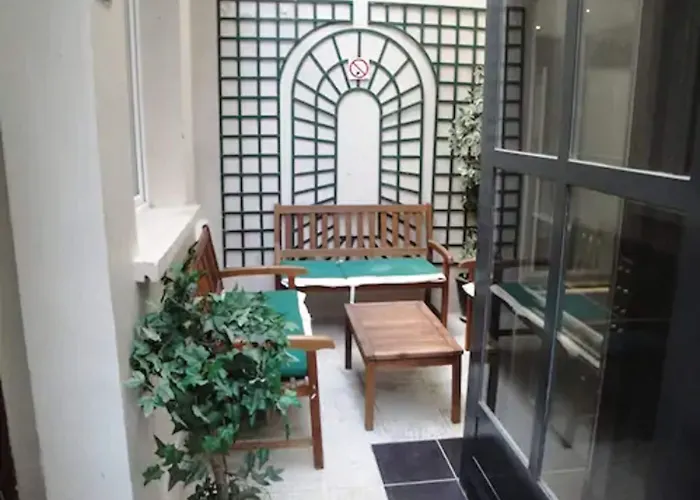 Chabrol Opera 3* Paris