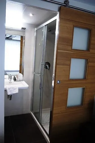 酒店 查卜罗尔剧院酒店 3*