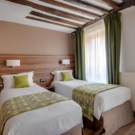 Chabrol Opera Hotel 3*