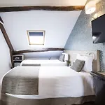 Chabrol Opera Hotel