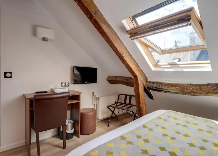 Chabrol Opera 3* Parijs